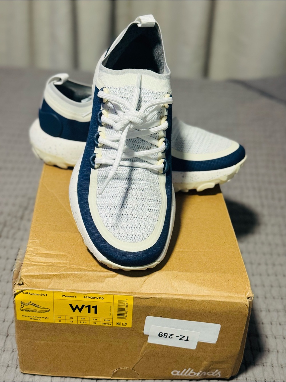 allbirds Men’s White and Navy Knit Sneakers
